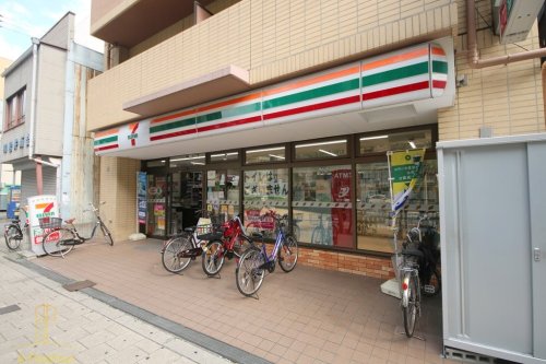 コンビニ　セブンイレブン 大阪天神橋1丁目店（コンビニ）まで160m