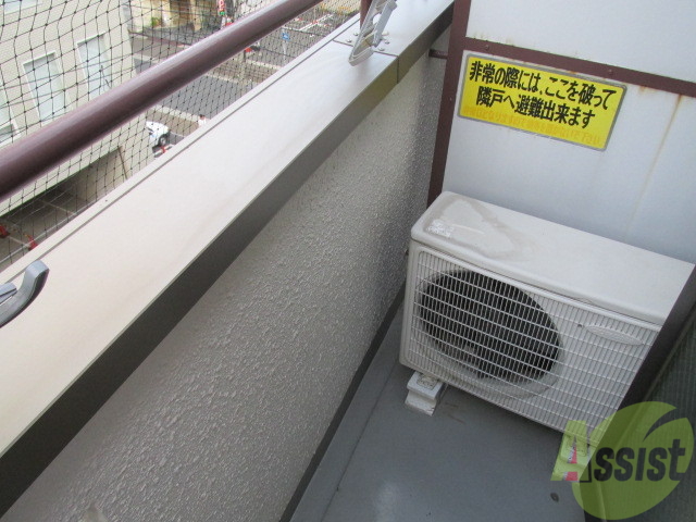 バルコニー　いたって普通のバルコニーです。