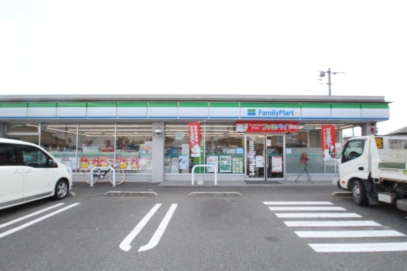 コンビニ　ファミリーマート 岡山金岡東町店（コンビニ）まで326m