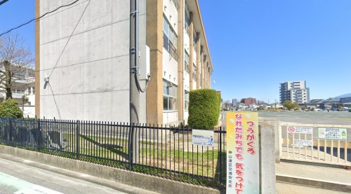 小学校　神山小学校（小学校）まで5210m