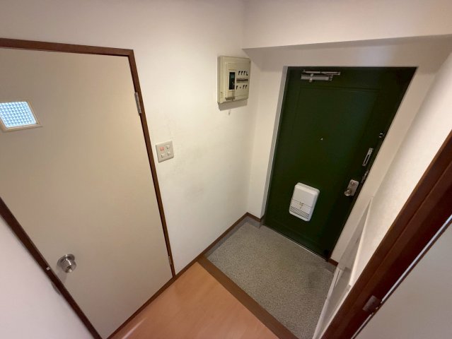 玄関　西一ビル