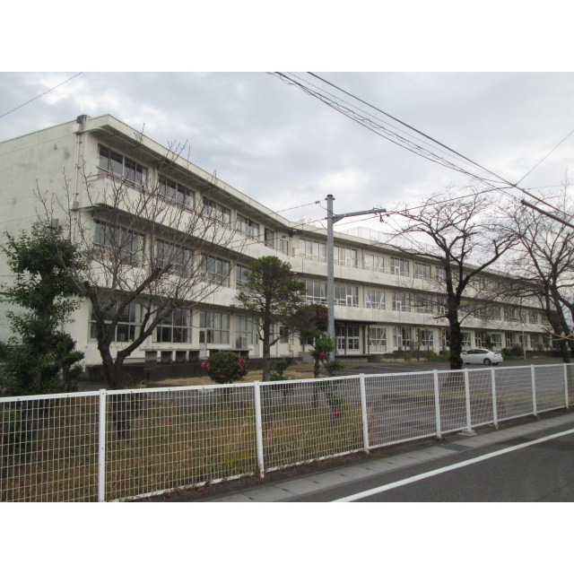 小学校　岐南町立西小学校（小学校）まで1600m