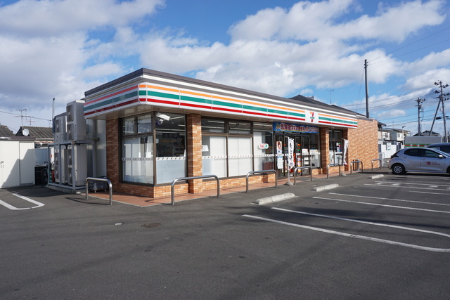 コンビニ　セブンイレブン仙台南病院前（コンビニ）まで700m