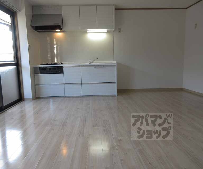 居室・リビング　きれいなお部屋です