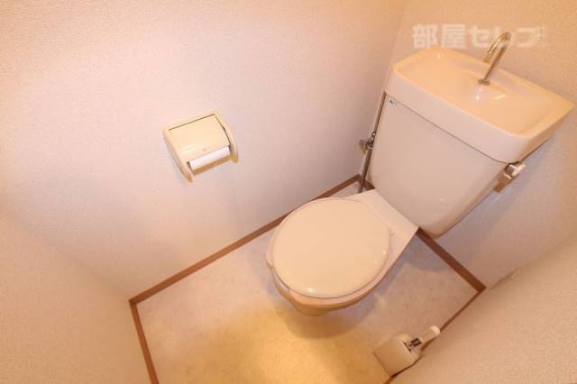 トイレ　シンプルなお手洗い１０２号室の写真です