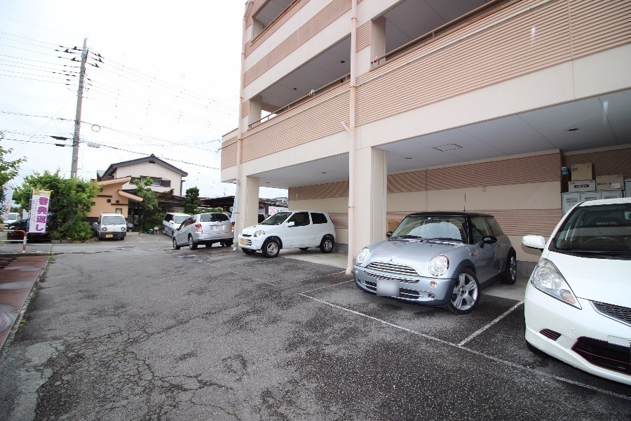 駐車場　駐車場あります。