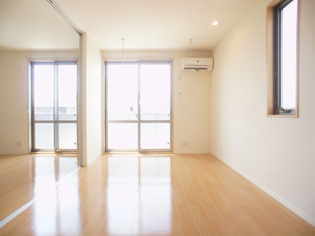 居室・リビング　清潔感のあるきれいな室内です♪