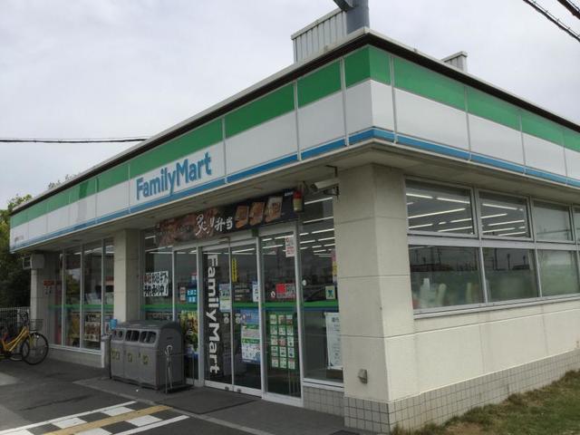 コンビニ　ファミリーマート松原新堂（コンビニ）まで572m
