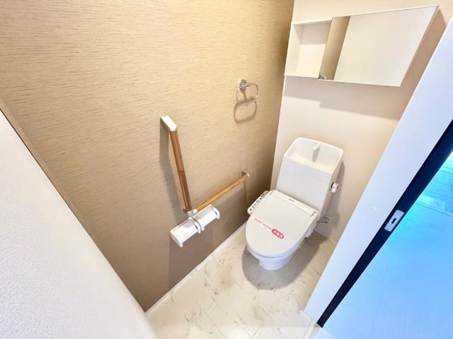 トイレ　シャワー付トイレ