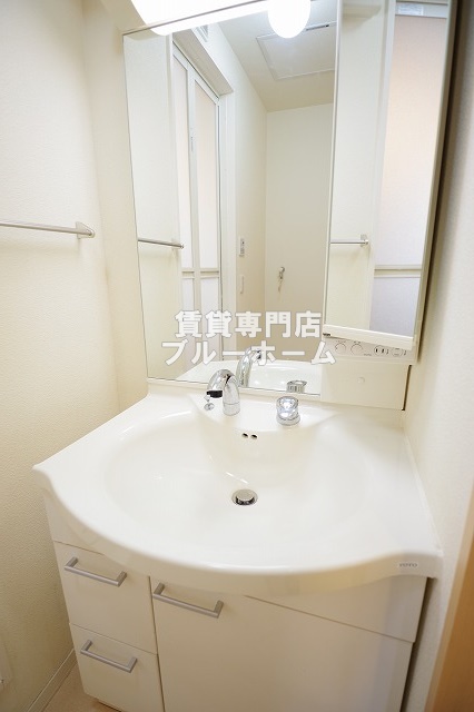 洗面設備　独立洗面台あります！