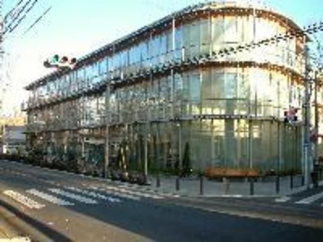 図書館　日野市立多摩平図書館（図書館）まで428m