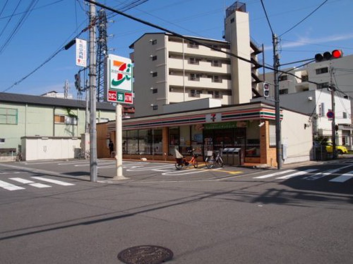 コンビニ　セブンイレブン大阪成育1丁目店（コンビニ）まで350m