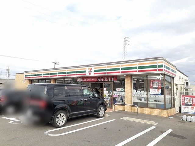 コンビニ　セブンイレブン大口町上小口店（コンビニ）まで385m