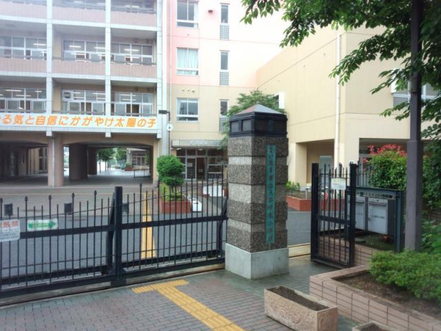 小学校　さいたま市立大谷場東小学校（小学校）まで396m