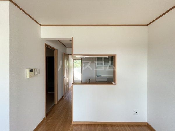 ベルクレスト大岩 参番館の居間写真