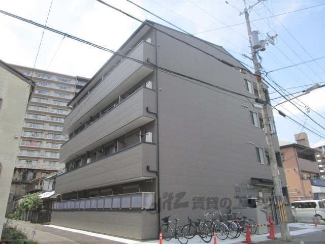 アークリード石山の外観写真