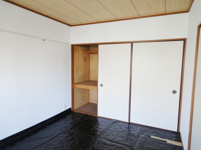 収納　同物件別号室のものです。
