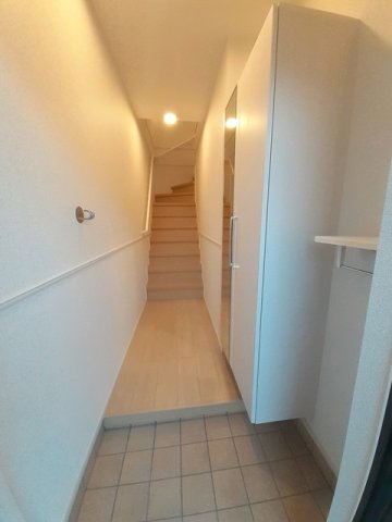 玄関　収納もある玄関です