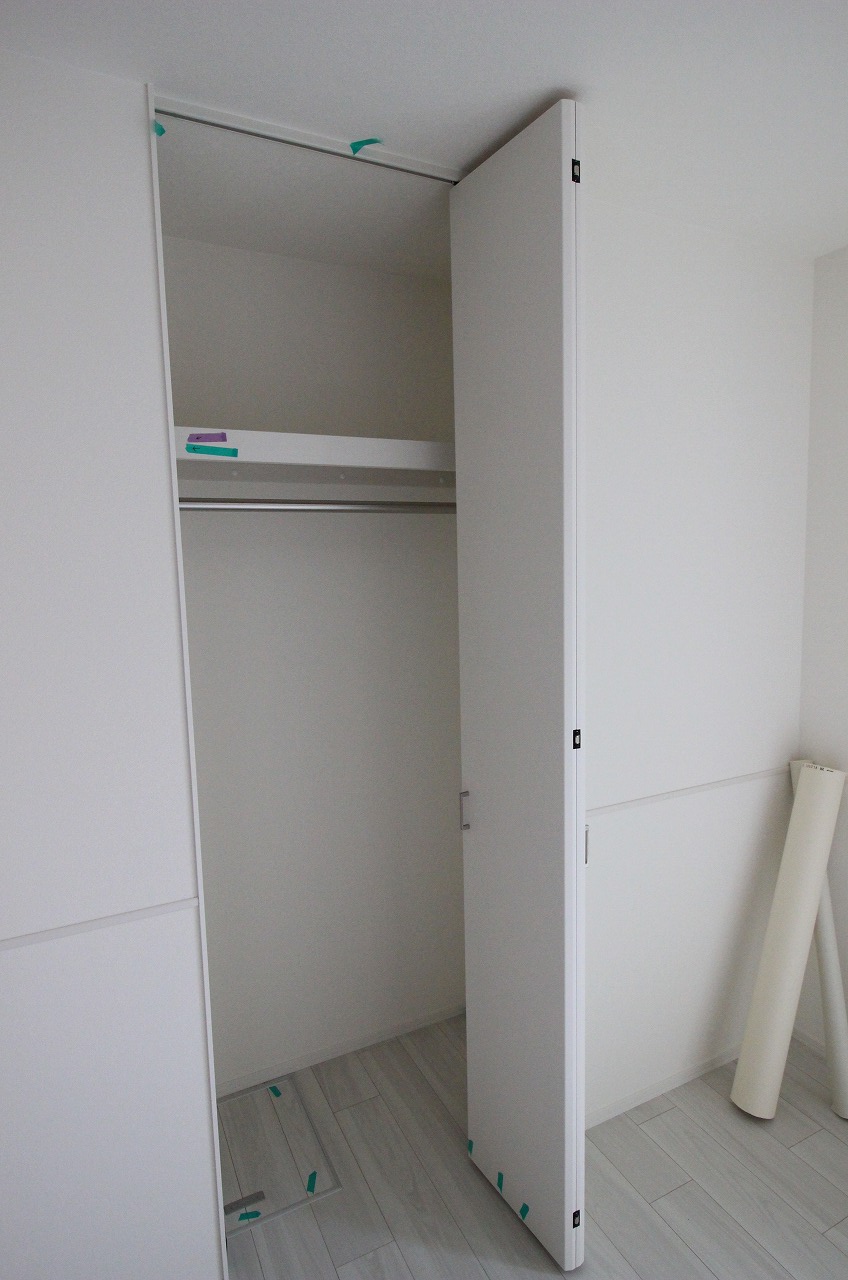 収納　同物件、別タイプの部屋の写真です