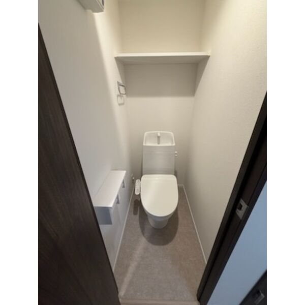 THE SENSE RESIDENCE 新深江のトイレ写真