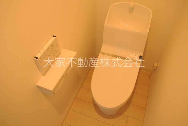 トイレ　※入居中につきイメージ。