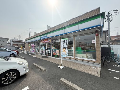 コンビニ　ファミリーマート日永西4丁目店（コンビニ）まで230m