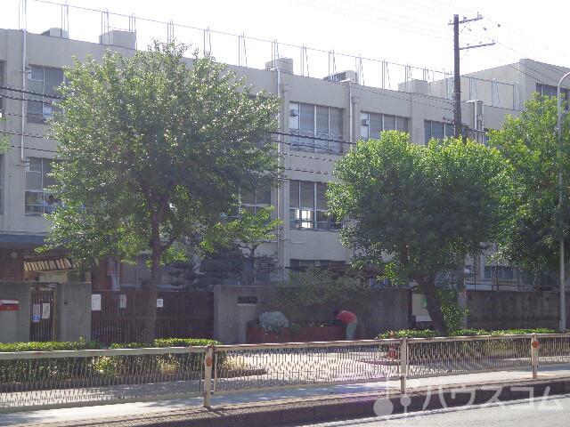中学校　大阪市立東淀中学校（中学校）まで59m