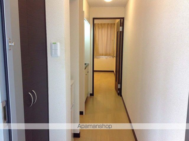 レオネクスト上南三の玄関写真