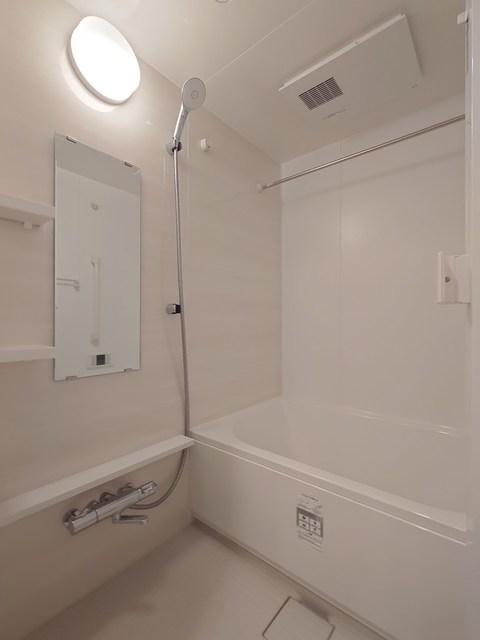 バス・シャワールーム　※写真は同タイプ住戸です。