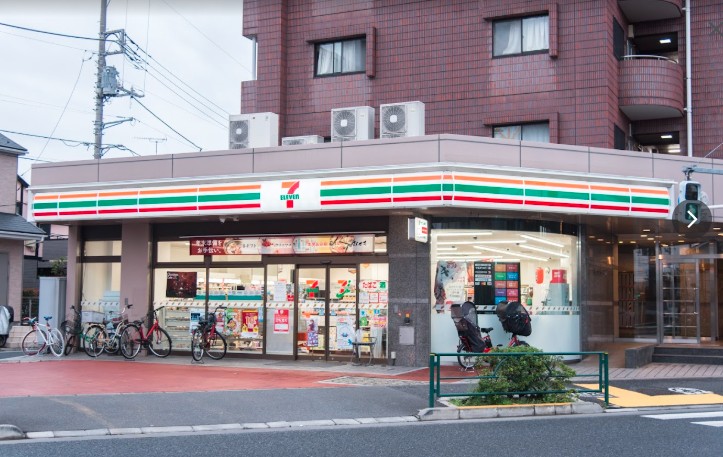 コンビニ　セブンイレブン 石神井南店（コンビニ）まで932m