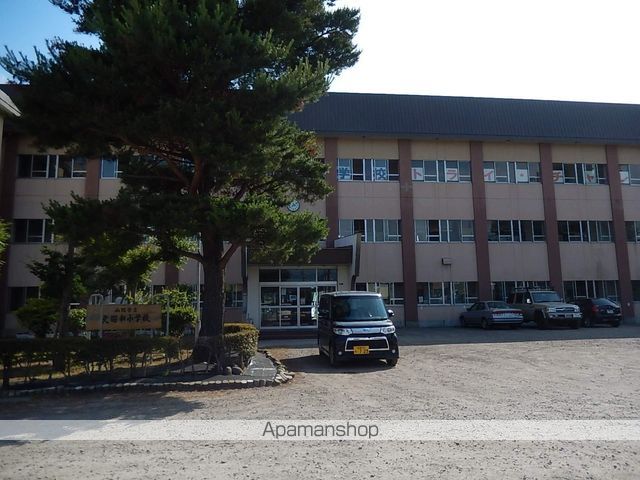 小学校　北昭和小学校（小学校）まで567m