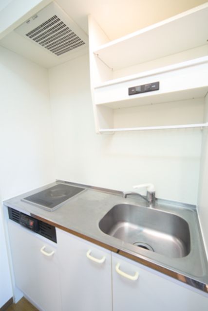 キッチン　※写真は同タイプ住戸です。