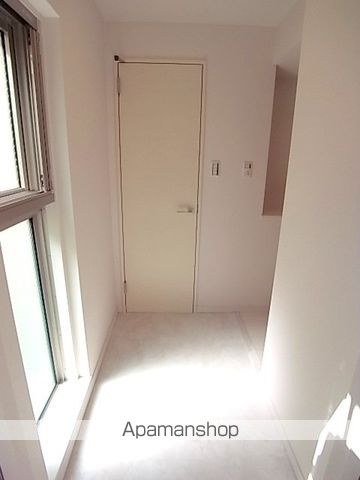 スプランディッド淀屋橋DUEの玄関写真