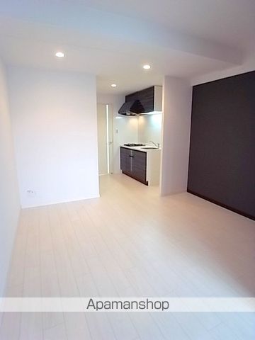 スプランディッド淀屋橋DUEの居間写真