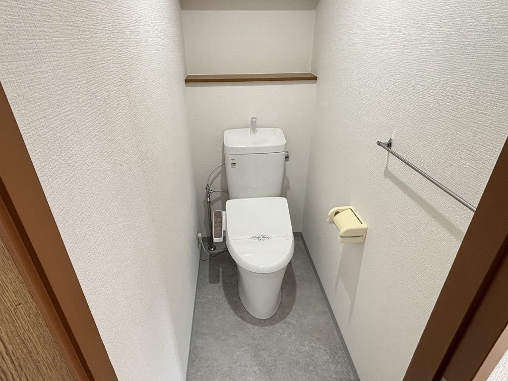 トイレ　嬉しいウォシュレット完備