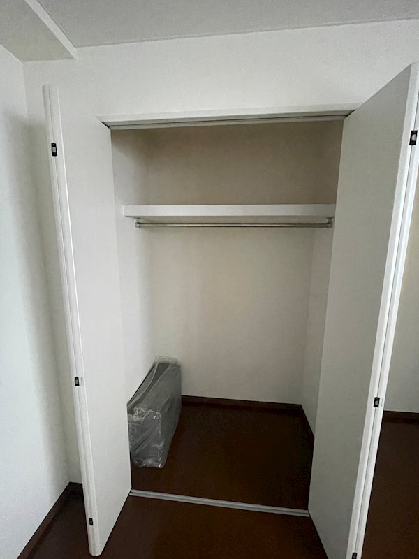 収納　同タイプ別室の写真になります
