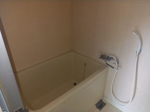 バス・シャワールーム　※写真は同じマンションの違う部屋のものになります。
