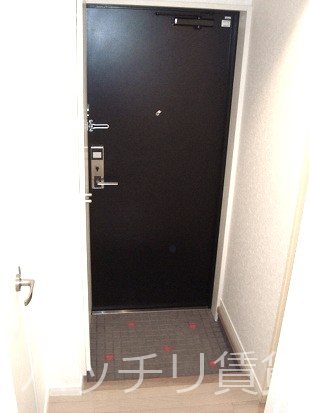 玄関　※別号室イメージの為、現状を優先致します。