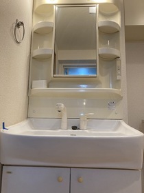 洗面設備　ラビバーレ阪東橋　独立洗面台