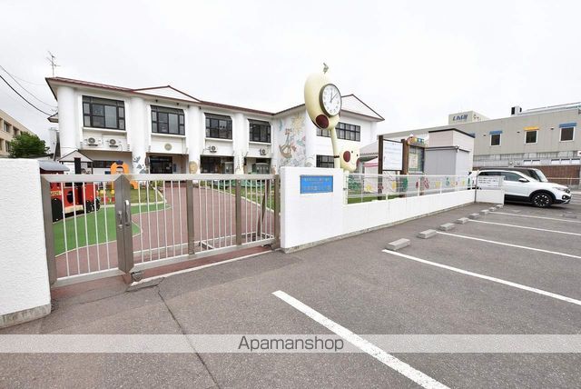 幼稚園・保育園　中央認定こども園（幼稚園・保育園）まで281m