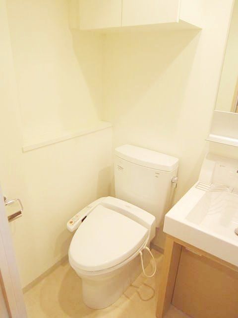 トイレ　ウォシュレット完備