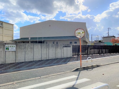 中学校　堺市立上野芝中学校（中学校）まで219m