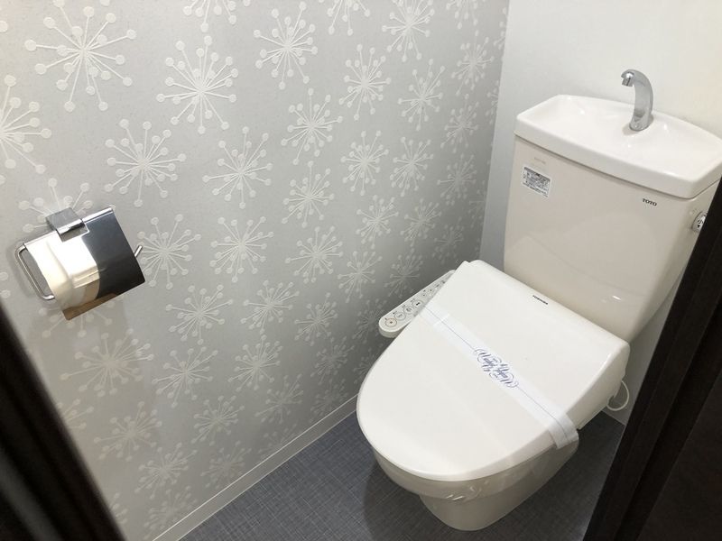 阪急千里線 下新庄駅 徒歩4分 4階建 築41年のトイレ写真