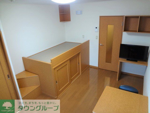レオパレス和楽の居間写真
