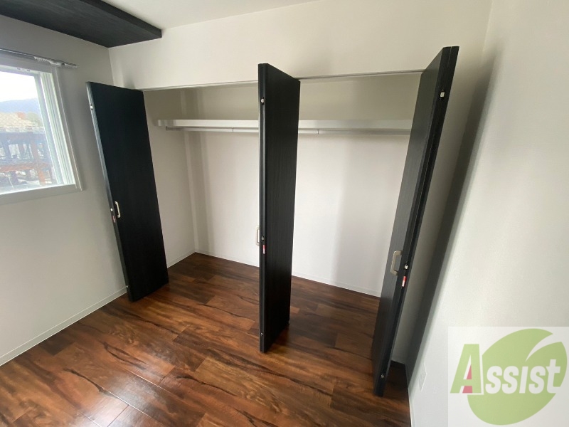 収納　収納もバッチリあるのでお部屋が片付きますよ！