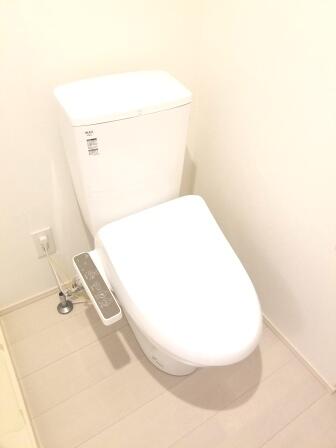 東京メトロ千代田線 北綾瀬駅 徒歩8分 3階建 築7年のトイレ写真