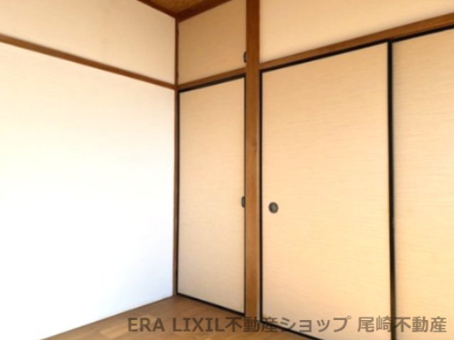 古澤ビルの居間写真
