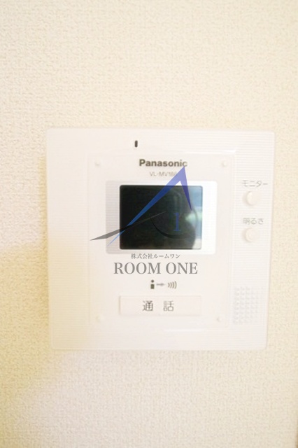 セキュリティ　モニター付きインターホンです。