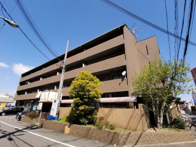 建物外観　南向きで日当り良好