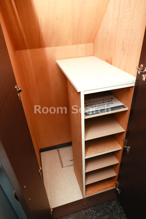 玄関　玄関収納